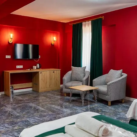 Ermet Homes Hotel *